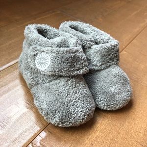 Baby UGG slippers, size 2/3T